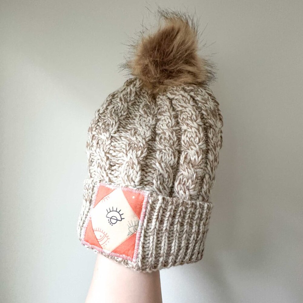 Chunky Oat Knit Toque with Custom Quilt Block & Sherpa Fleece Lining - Picture 7 of 9